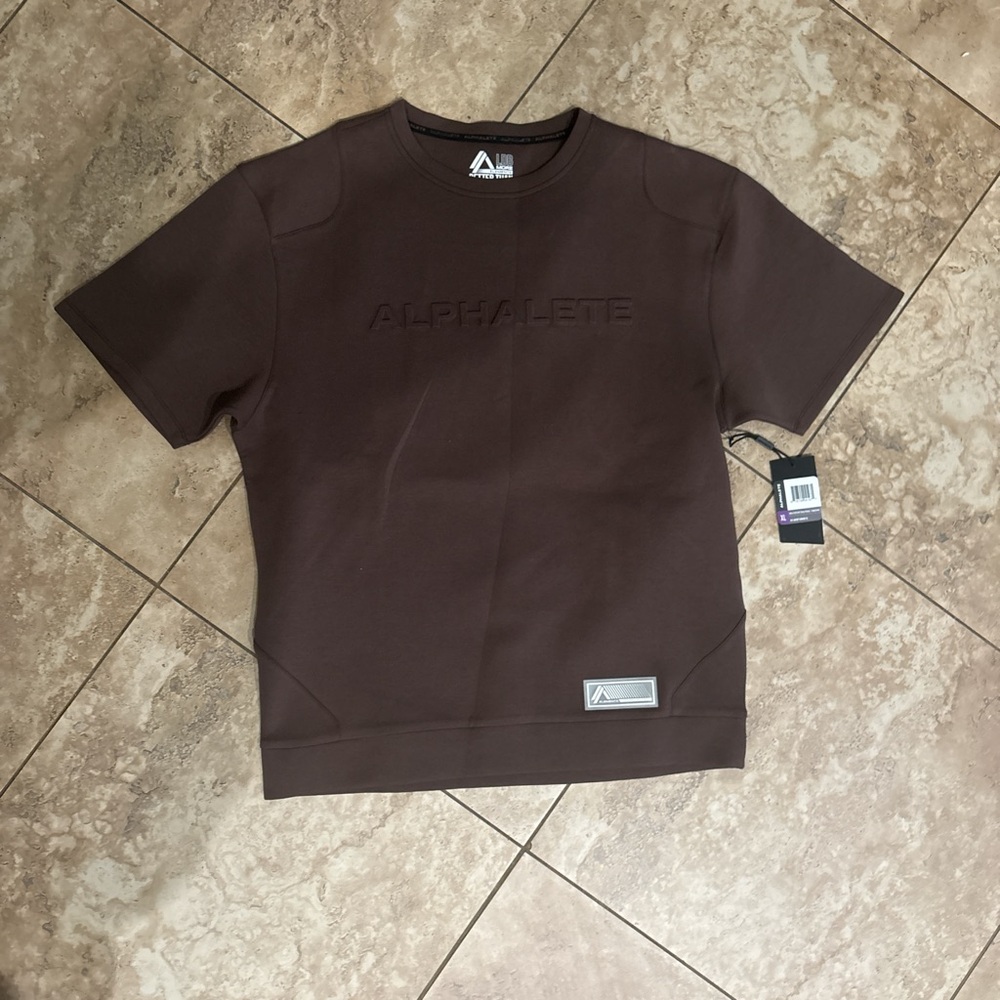 Alphalete Shirt Nwt Alphalete brown  Elmts Half Sleeve Pullover Men’s Small